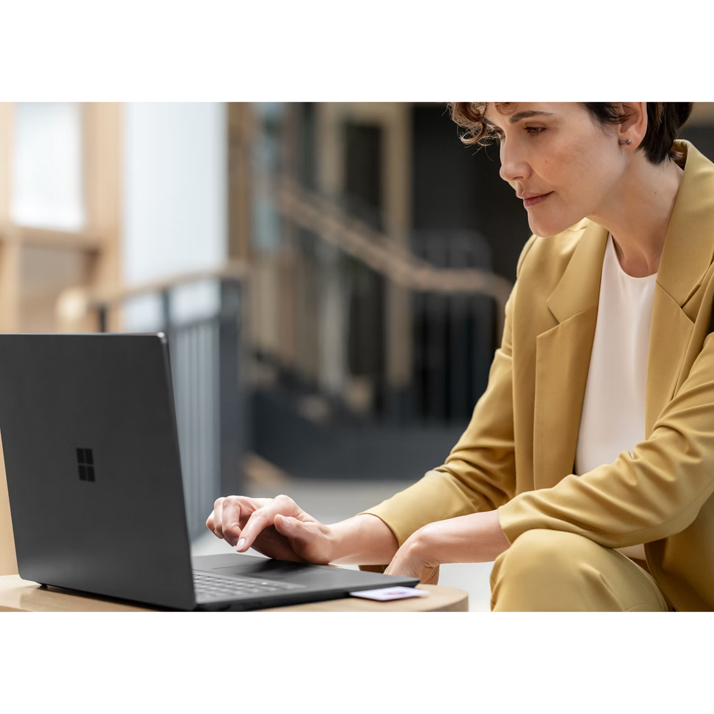 Microsoft Surface Laptop 6 - 13.5" - Ultra 7 - 16/256GB