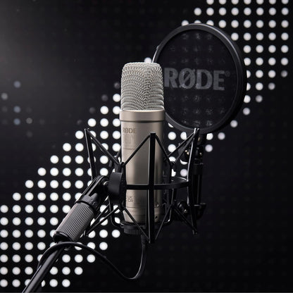 RØDE NT1  Large-diaphragm Studio Condenser Microphone